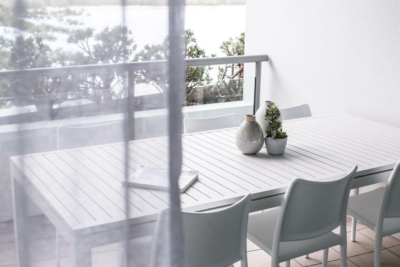 ルンバ ビーチ リゾート カラウンドラ エクステリア 写真 Outdoor furniture