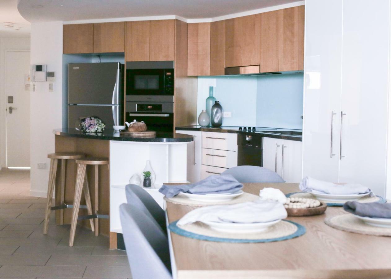 ルンバ ビーチ リゾート カラウンドラ エクステリア 写真 A kitchen in a typical apartment